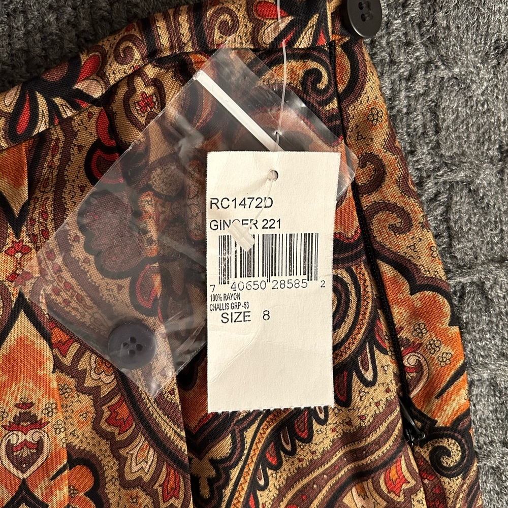 Brand New, Long, Maxi Skirt by Rafaella
Size 8 - Picture 8 of 10